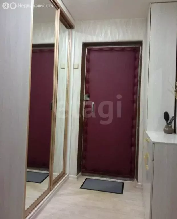 3-комнатная квартира: Омск, микрорайон Крутая Горка, Российская улица, ... - Фото 2