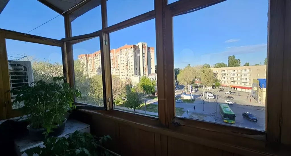 2-к кв. Саратовская область, Саратов просп. Энтузиастов, 54 (42.0 м) - Фото 0