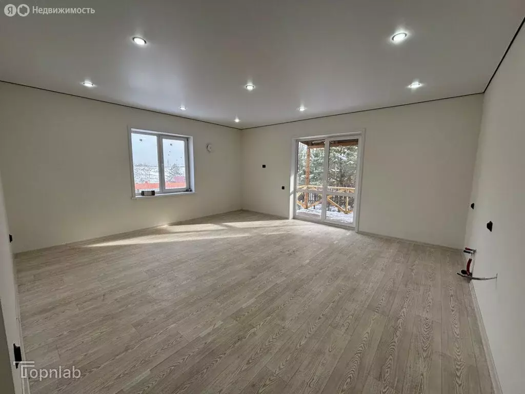 Дом в Максимовщина, Снежная улица (200 м) - Фото 1