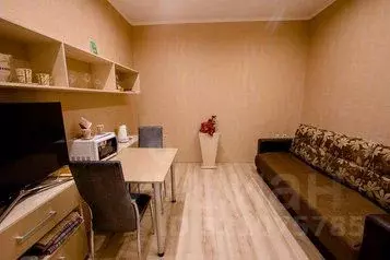 1-к кв. Курская область, Курск ул. Челюскинцев, 9 (10.0 м) - Фото 0