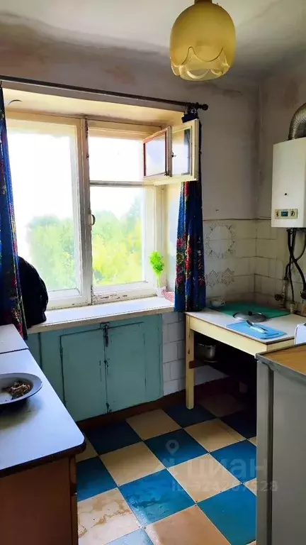 2-к кв. Свердловская область, Кировград ул. 40 Лет Октября, 3 (42.0 м) - Фото 1