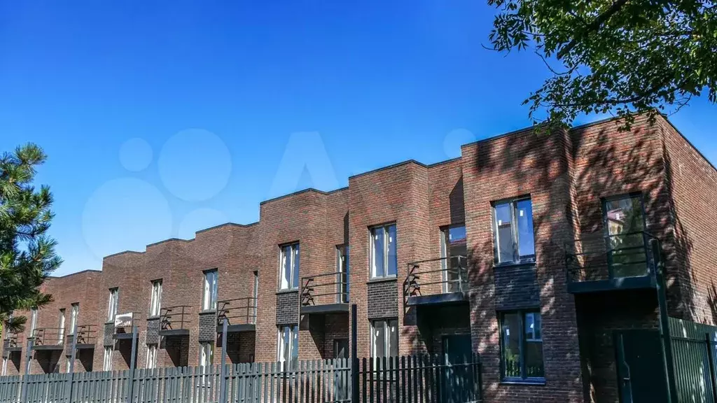 Таунхаус 130 м на участке 10 сот. - Фото 1