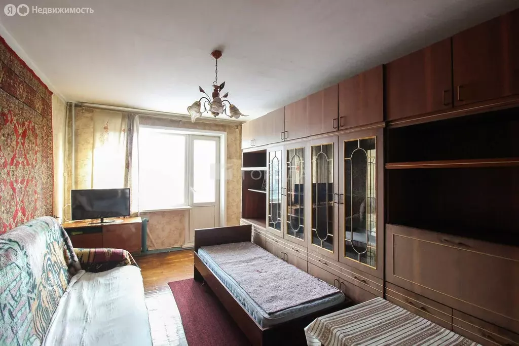 3-комнатная квартира: Барнаул, улица 40 лет Октября, 2/18 (59.5 м) - Фото 1