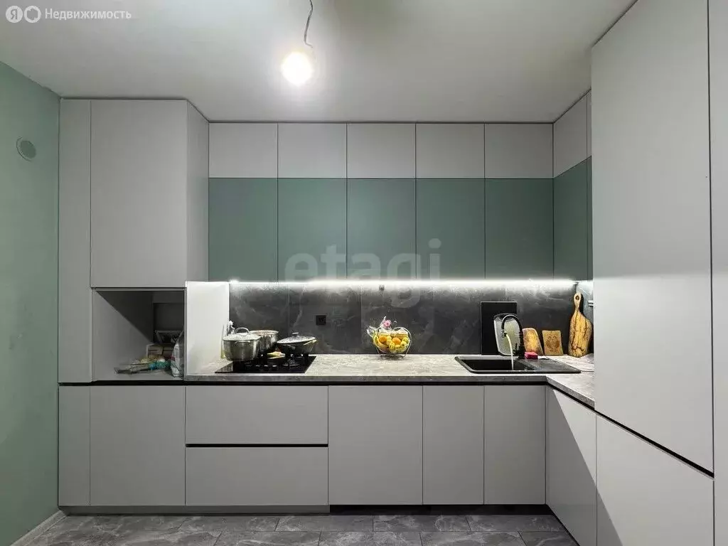 2-комнатная квартира: Калининград, Советский проспект, 238А (62.9 м) - Фото 2