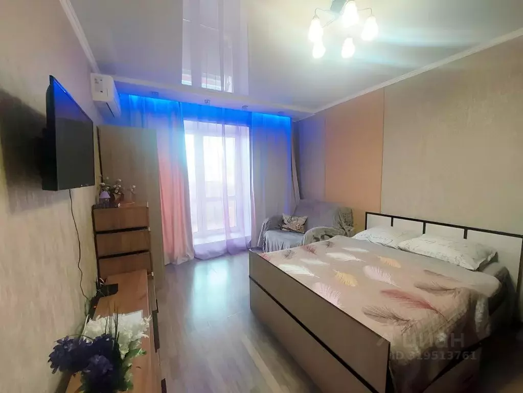 1-к кв. Омская область, Омск просп. Комарова, 16 (38.0 м) - Фото 1