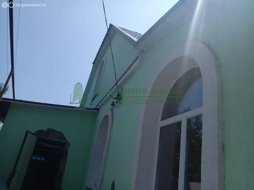 Дом в посёлок Хмелевка, Советская улица (160 м) - Фото 1