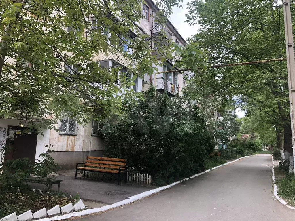 Комната 42 м в 2-к., 1/5 эт. - Фото 0