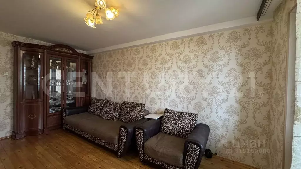 2-к кв. Дагестан, Каспийск ул. Хизроева, 8 (58.0 м) - Фото 0