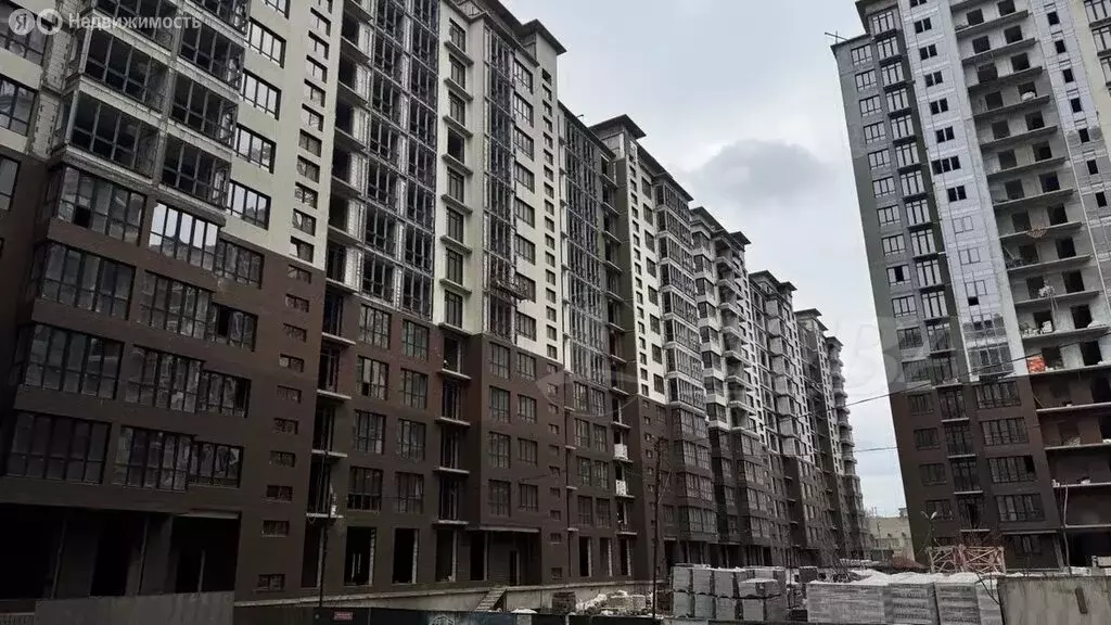 2-комнатная квартира: Махачкала, улица Генерала Омарова, 1 (87 м) - Фото 2