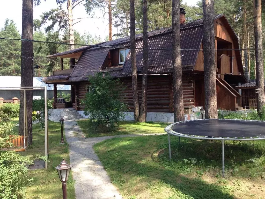 Дом в Свердловская область, Екатеринбург пер. Кустовой, 14Б (150 м) - Фото 2