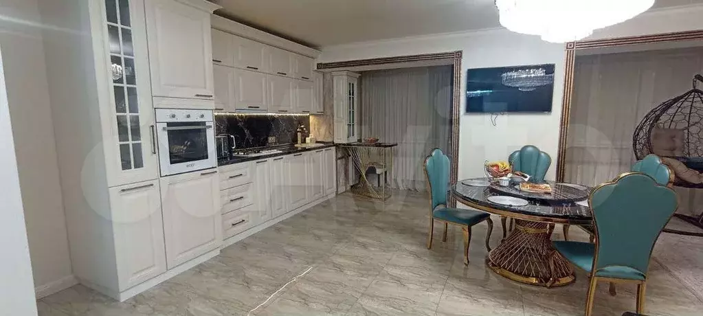 4-к. квартира, 140 м, 1/9 эт. - Фото 0