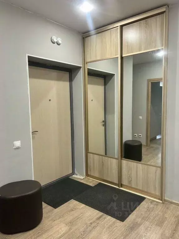 3-к кв. Свердловская область, Екатеринбург ул. Солнечная, 33А (92.0 м) - Фото 1