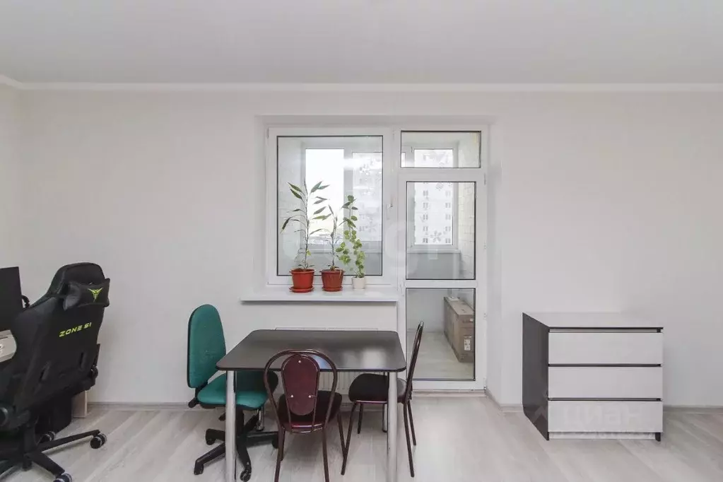 Студия Тюменская область, Тюмень Таврическая ул., 9к1 (35.2 м) - Фото 1