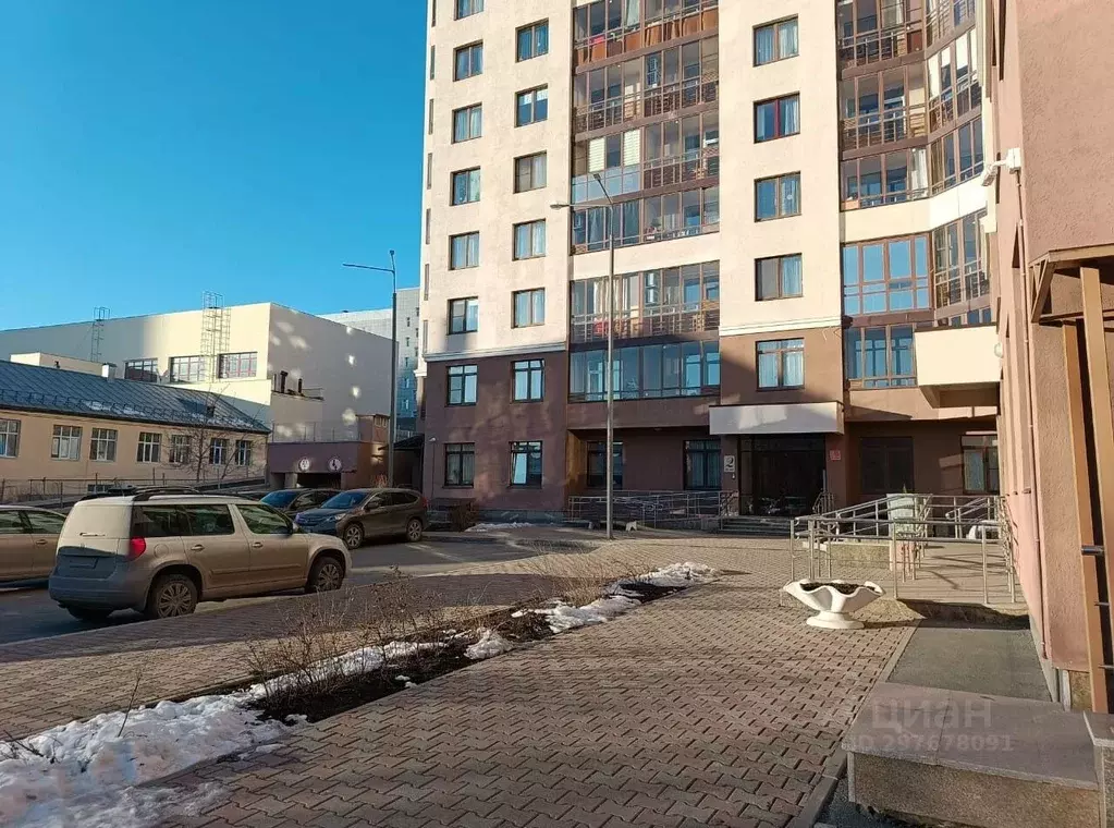 Гараж в Свердловская область, Екатеринбург ул. Азина, 57 (15 м) - Фото 0