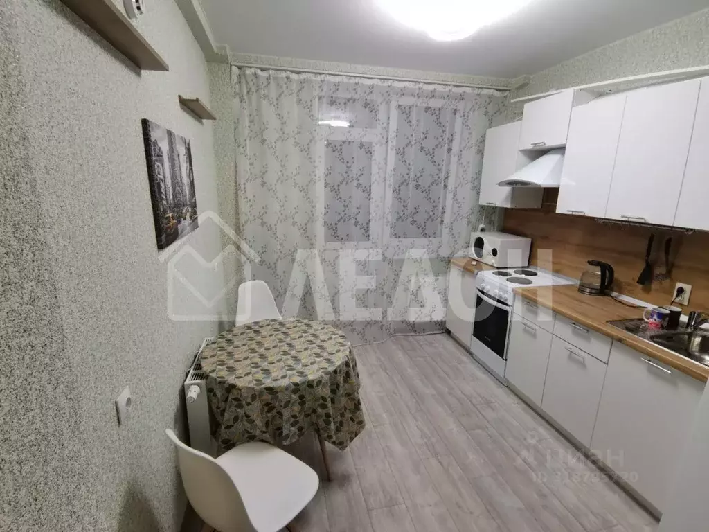 1-к кв. Омская область, Омск ул. Б.Г. Шаронова, 27 (32.4 м) - Фото 0