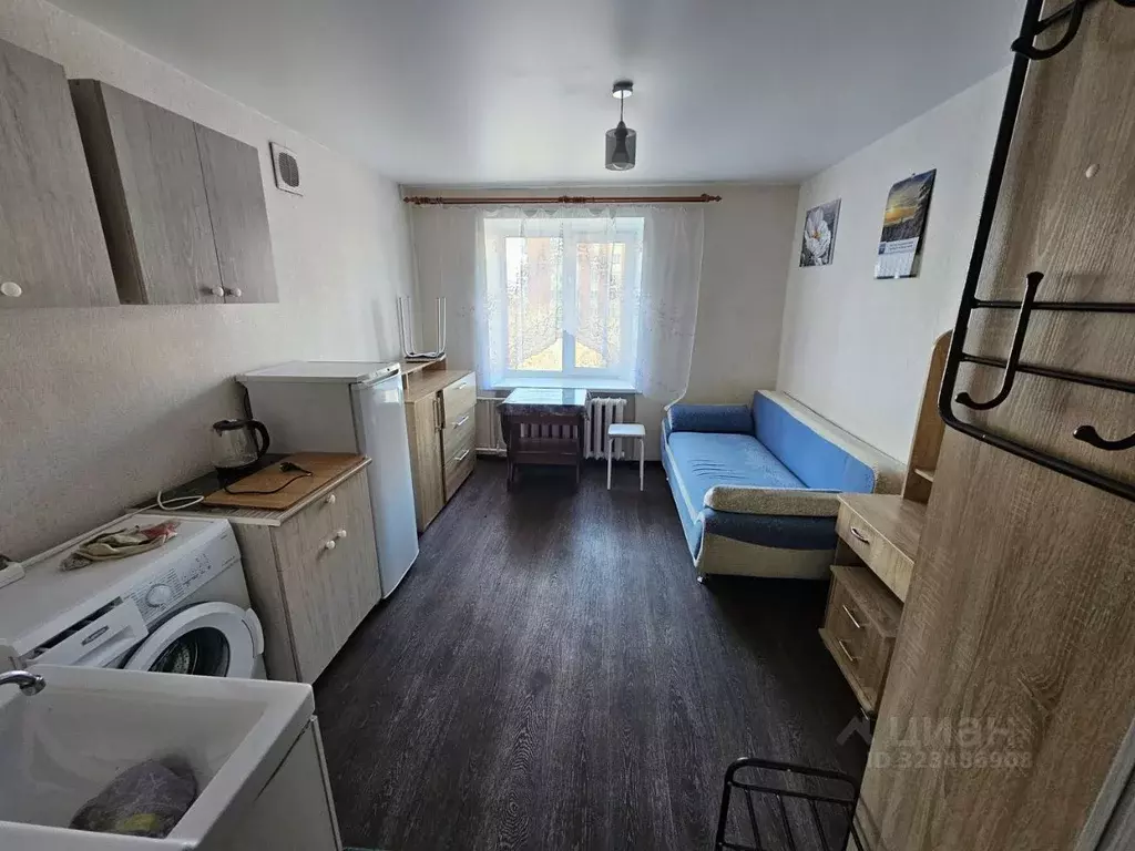 Комната Омская область, Омск ул. 10 лет Октября, 145А (13.0 м) - Фото 1