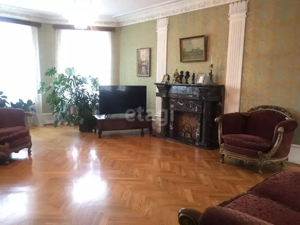 Дом в Абакан, улица Литвинова (260 м) - Фото 1