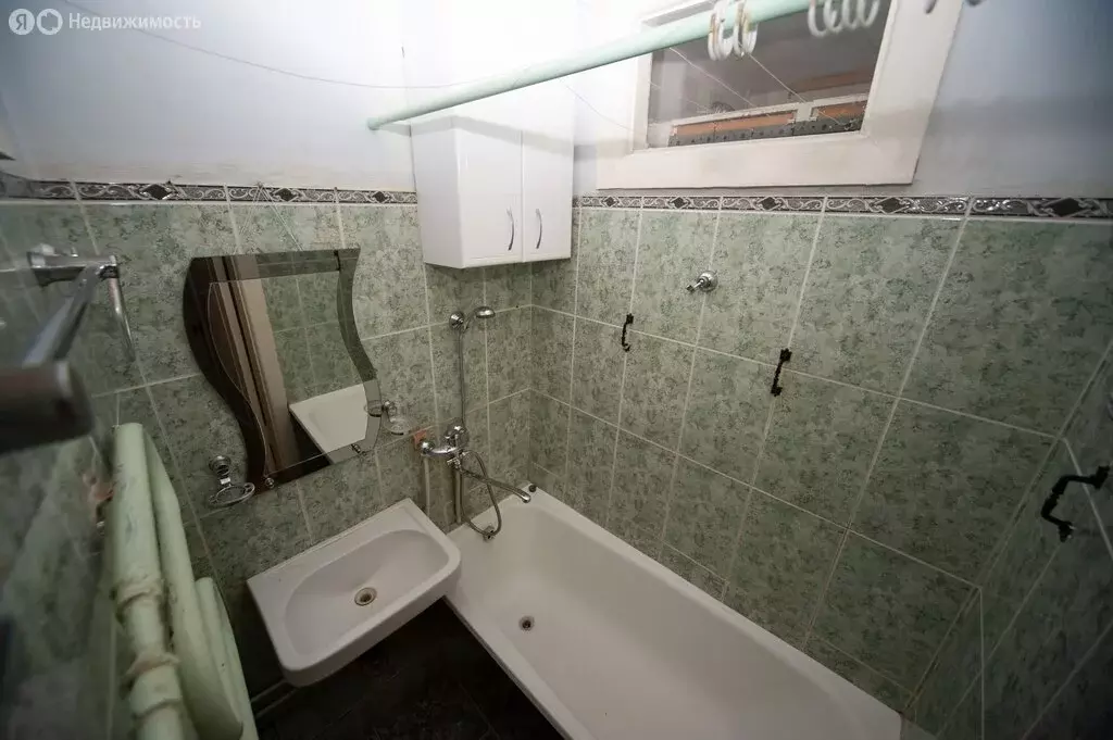 3-комнатная квартира: Екатеринбург, проспект Космонавтов, 72 (58.5 м) - Фото 1