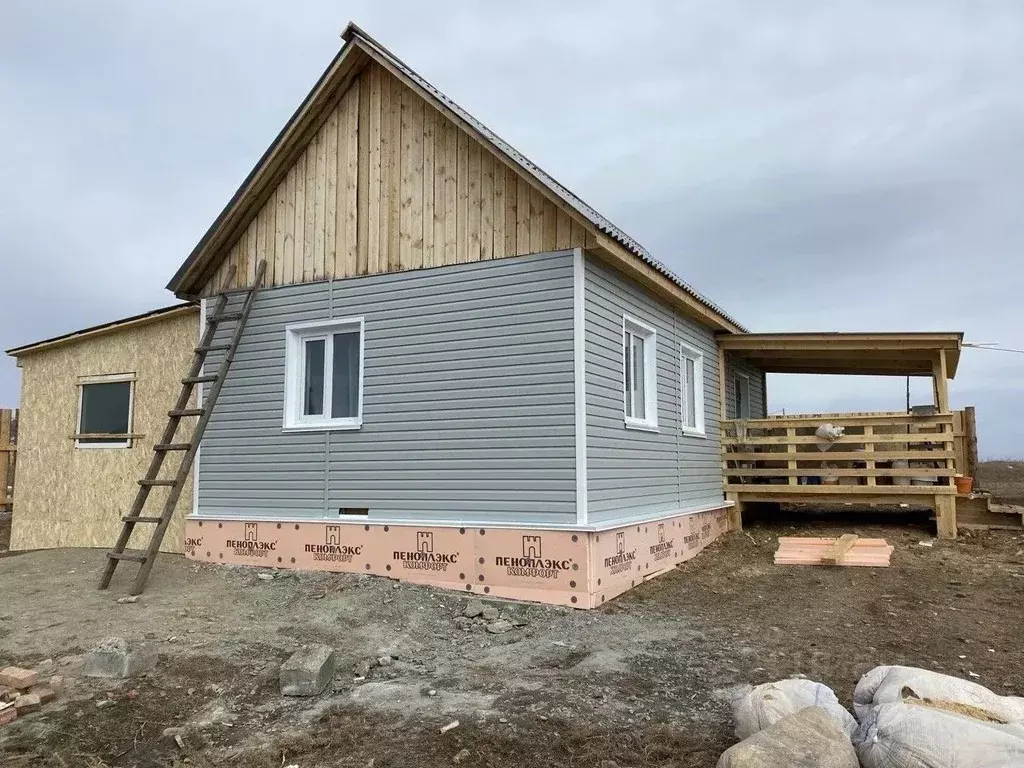 Дом в Бурятия, Иволгинский район, Гурульбинское с/пос, с. Гурульба  ... - Фото 1