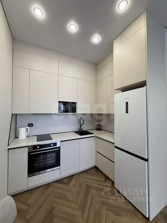 1-к кв. Тюменская область, Тюмень ул. Газовиков, 38к2 (37.3 м) - Фото 2