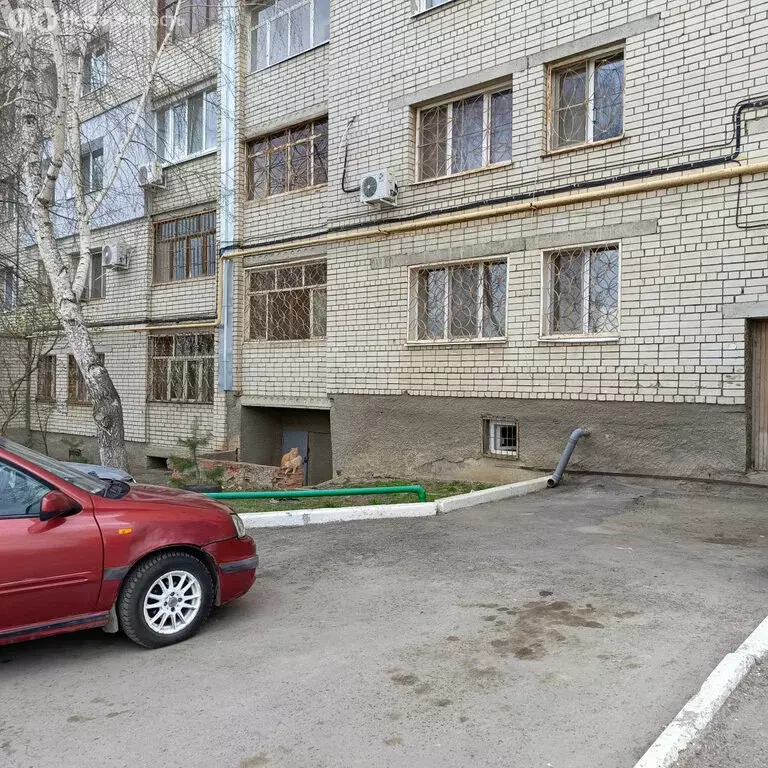 3-комнатная квартира: Саратов, улица имени П.И. Чайковского, 1 (59.6 ... - Фото 0