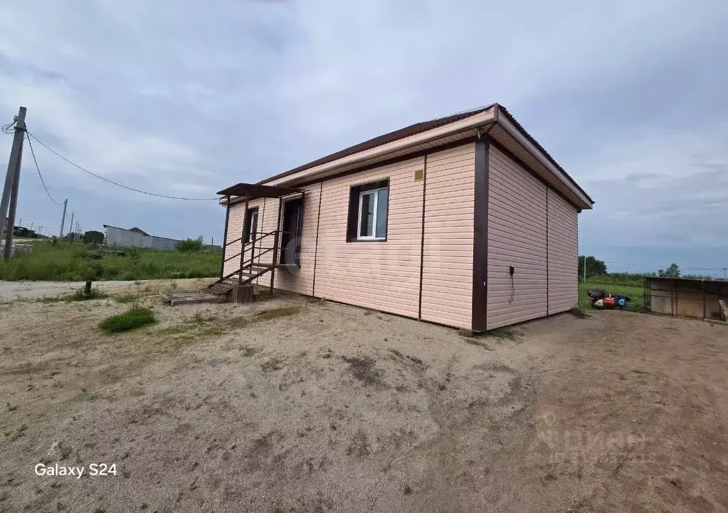 Дом в Амурская область, Белогорский муниципальный округ, с. Васильевка ... - Фото 1