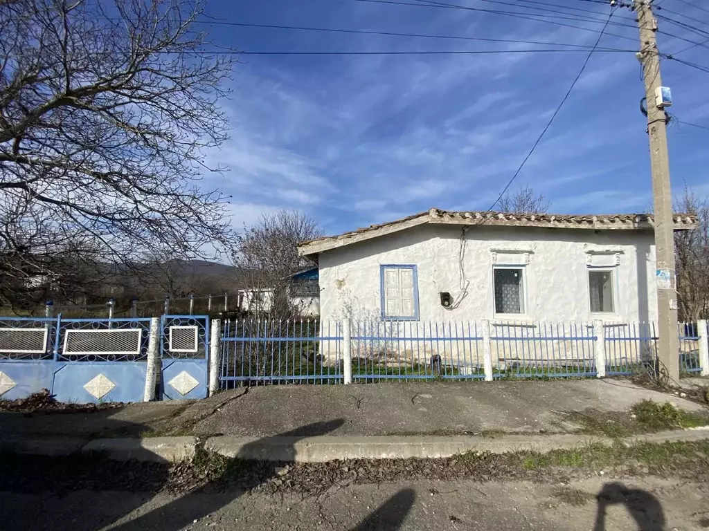 Дом в Крым, Белогорский район, с. Курское ул. Чехова, 6 (119 м) - Фото 0