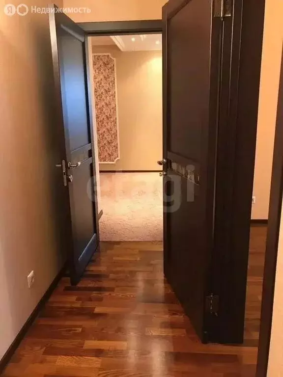 3-комнатная квартира: Тюмень, улица Максима Горького, 68к1 (95.9 м) - Фото 1