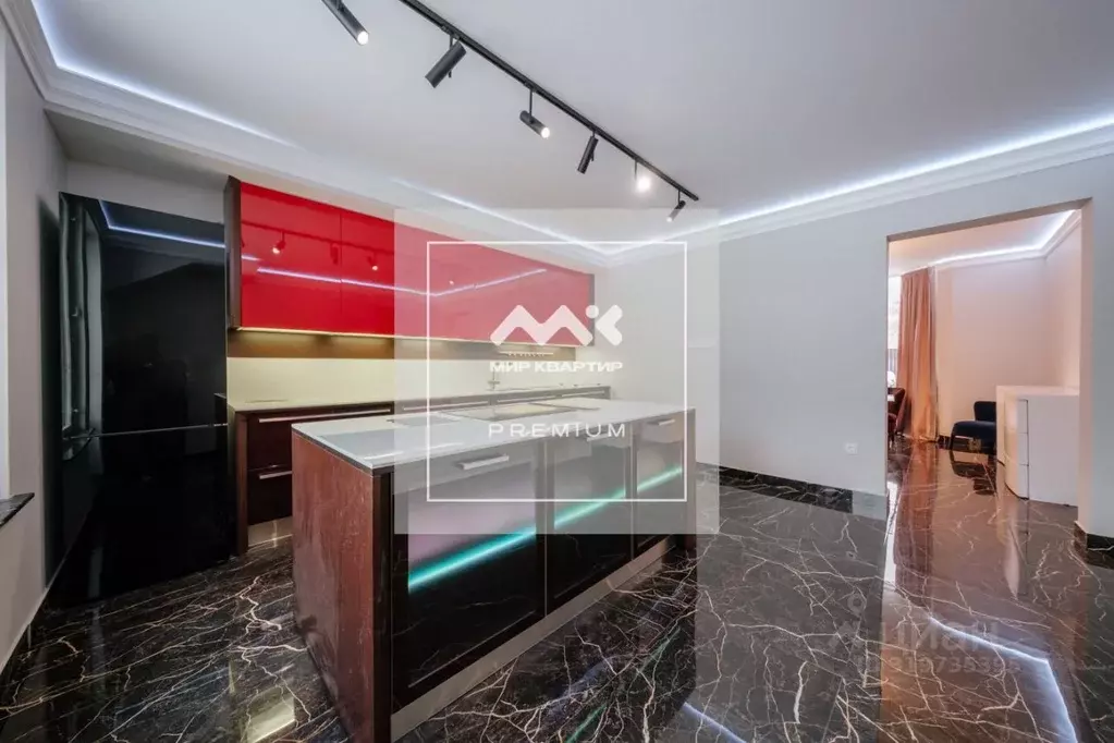 Дом в Санкт-Петербург пос. Комарово, Цветочная ул., 2 (300 м) - Фото 1