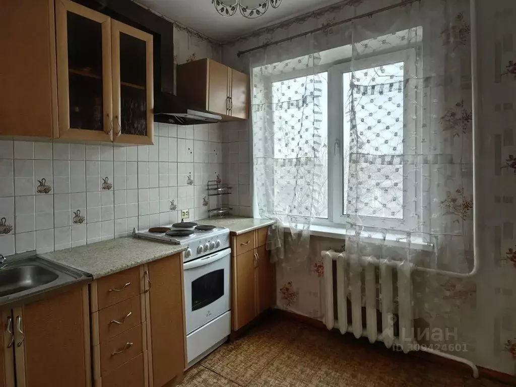 3-к кв. Хакасия, Абакан ул. Щетинкина, 46 (46.0 м) - Фото 0