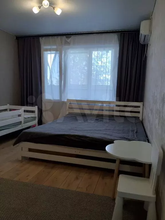 1-к. квартира, 45 м, 1/10 эт. - Фото 1