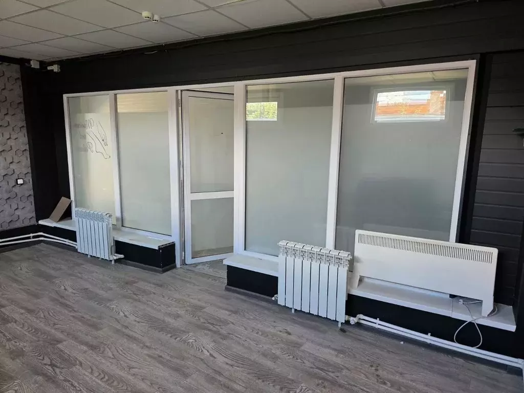 Торговая площадь в Новосибирская область, Новосибирск ул. Федора ... - Фото 2