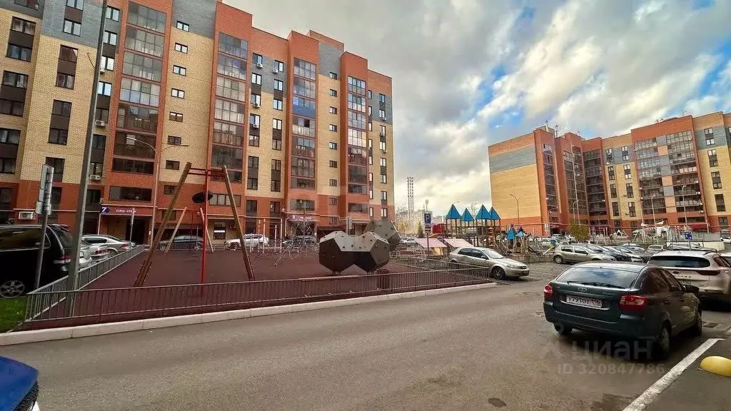 1-к кв. Татарстан, Казань ул. Зур Урам, 1И (43.7 м) - Фото 2