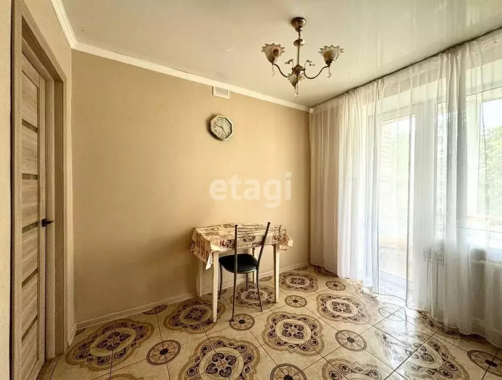 2-к кв. Краснодарский край, Ейск ул. Богдана Хмельницкого (48.4 м) - Фото 0