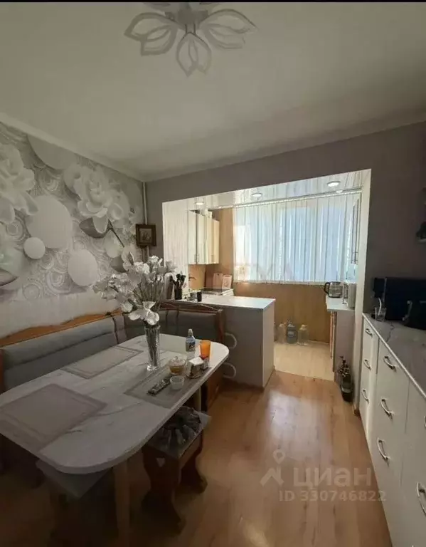 3-к кв. Белгородская область, Старый Оскол Дубрава мкр, 2 кв-л, 2 ... - Фото 1