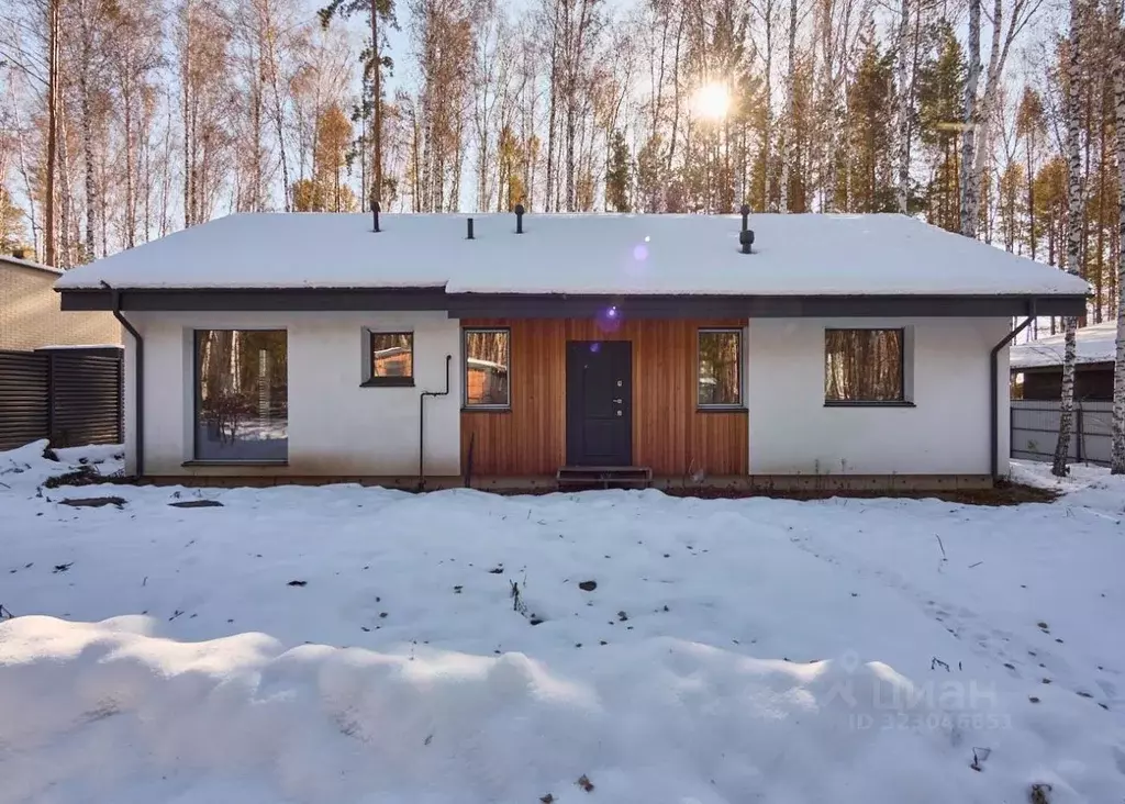 Дом в Новосибирская область, с. Новолуговое ул. Амурская, 19 (109 м) - Фото 1