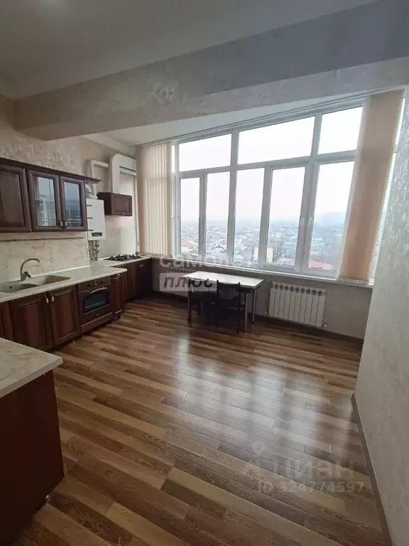 2-к кв. Кабардино-Балкария, Нальчик ул. Чернышевского, 222 (75.0 м) - Фото 1