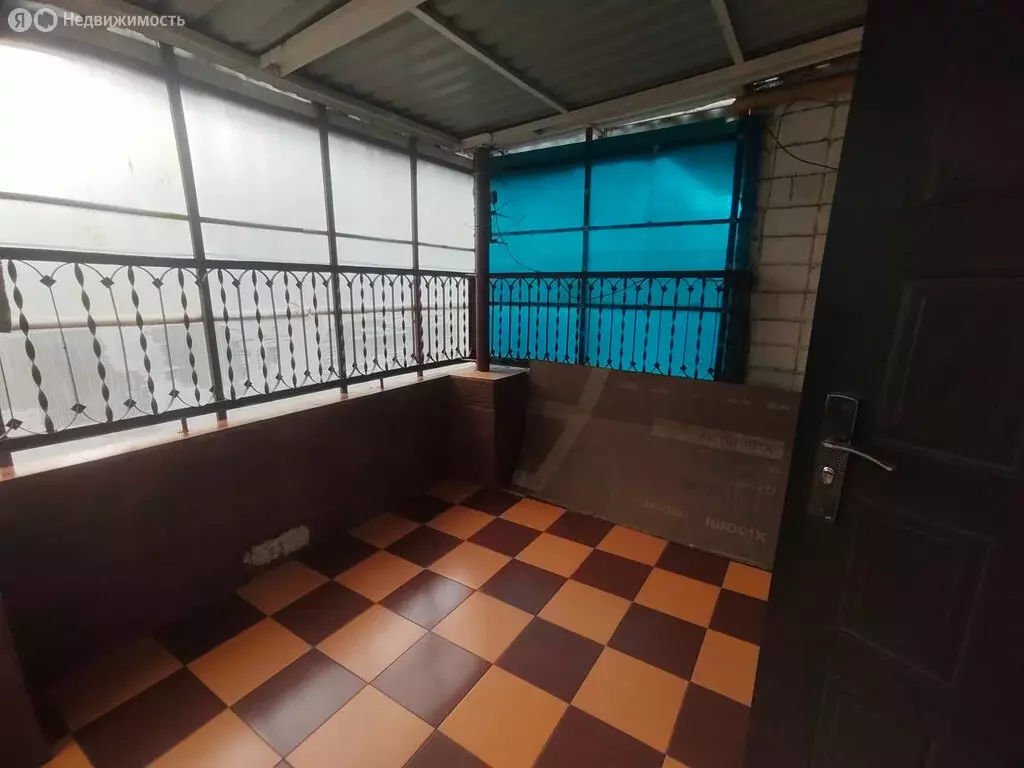 1-комнатная квартира: Шахты, улица Хабарова, 18 (36 м) - Фото 1