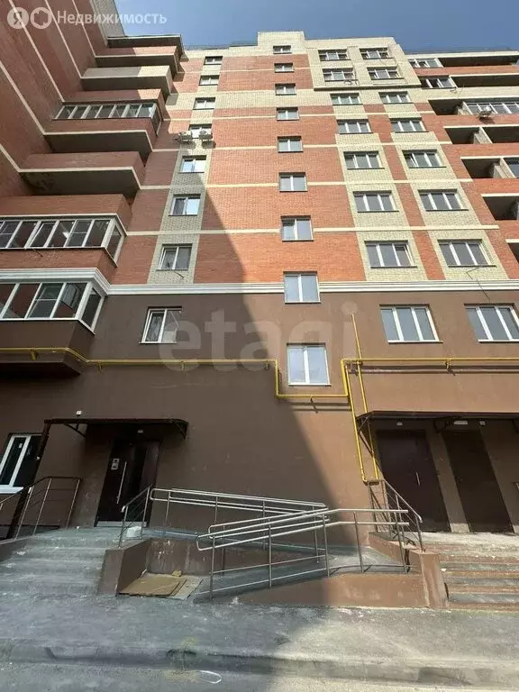 3-комнатная квартира: Новочеркасск, Баклановский проспект, 8/2 (75 м) - Фото 0
