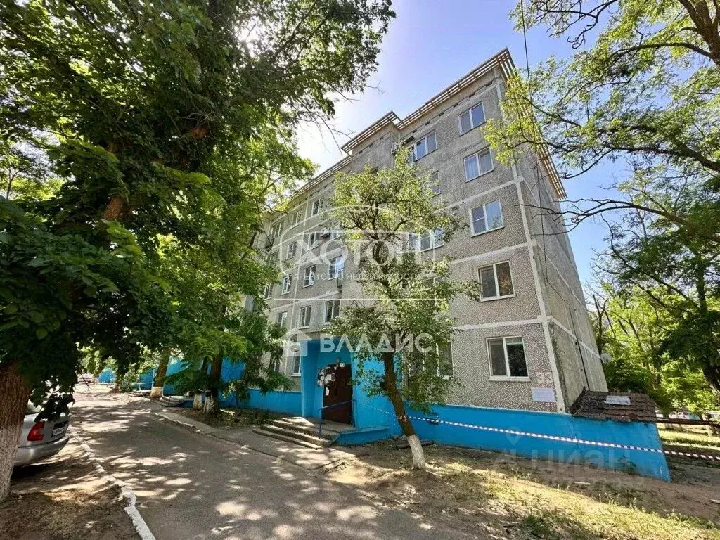 3-к кв. Калмыкия, Элиста 2-й мкр, 33 (65.0 м) - Фото 0