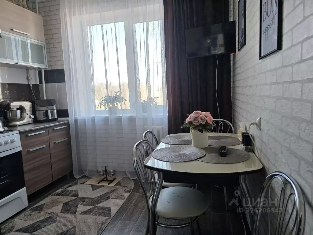 3-к кв. Смоленская область, Кардымово пгт ул. Социалистическая, 3 ... - Фото 1