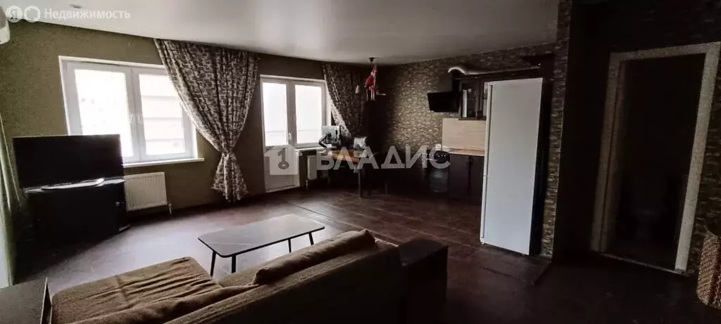 3-комнатная квартира: Краснодар, улица Героя А.А. Аверкиева, 24 (82 м) - Фото 0