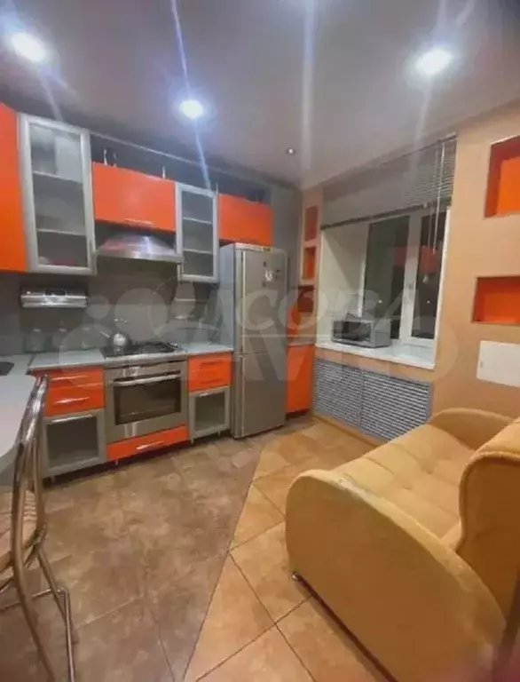 1-к. квартира, 40 м, 4/10 эт. - Фото 1