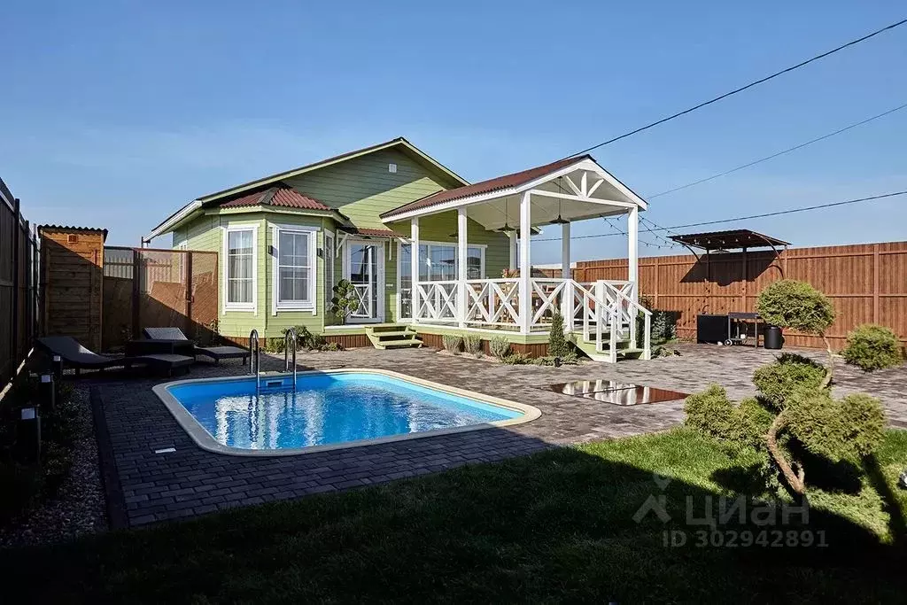 Дом в Адыгея, Тахтамукайский район, Старобжегокайское с/пос, Хомуты ... - Фото 1