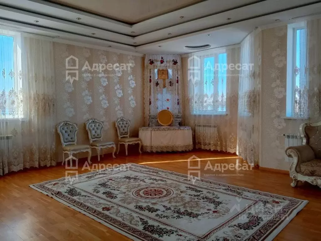 Дом в Волгоградская область, Волгоград Гранатовая ул. (285 м) - Фото 1