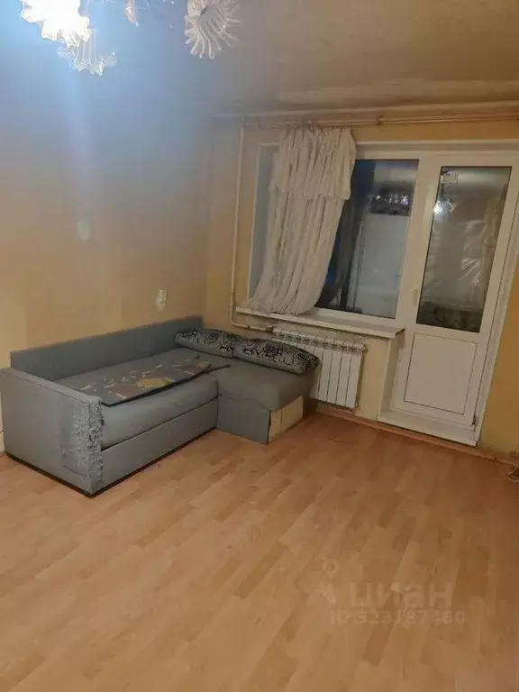 1-к кв. Ленинградская область, Луга просп. Кирова, 18А (35.0 м) - Фото 1