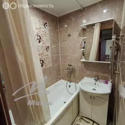 3-комнатная квартира: Барнаул, улица Островского, 4 (59.6 м) - Фото 1