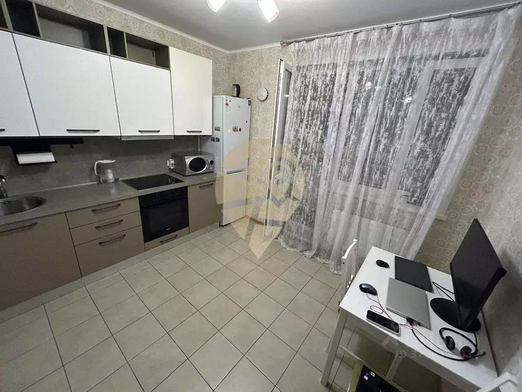 2-к кв. Белгородская область, Старый Оскол Степной мкр, 31 (63.1 м) - Фото 1