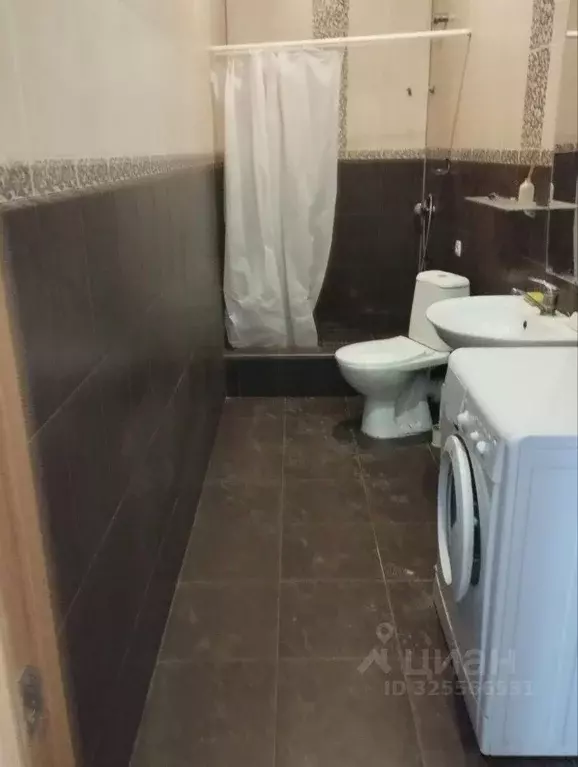 Дом в Крым, Симферополь ул. Сельвинского (50 м) - Фото 2