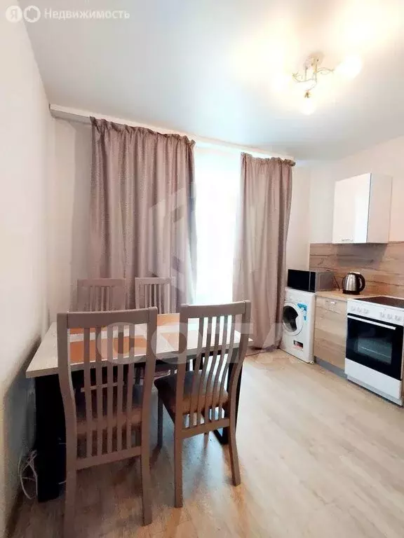 2-комнатная квартира: Воронеж, улица Адмирала Чурсина, 16 (59.4 м) - Фото 1